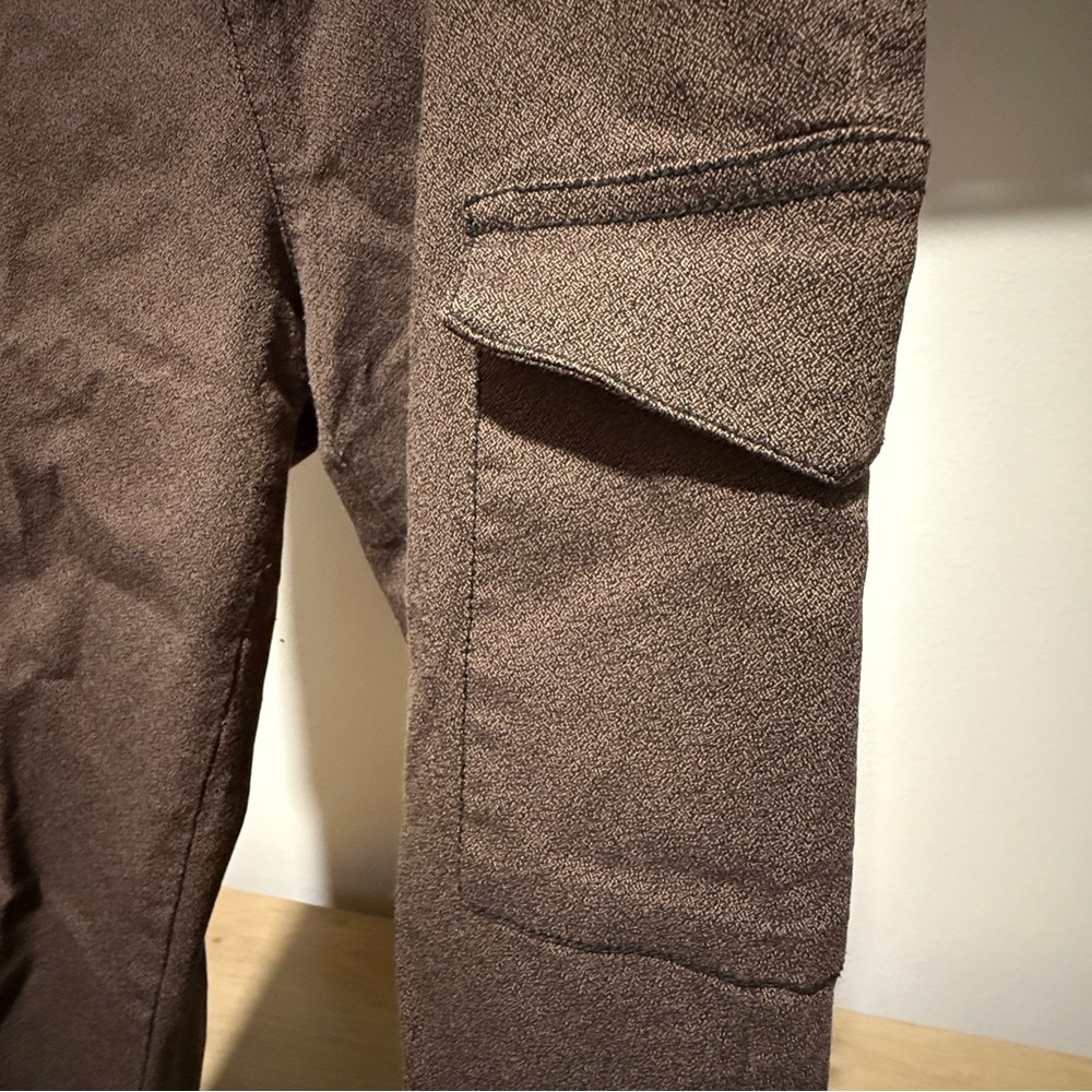 Dark Brown Black Cargo Two Pocket Workout Fitness Stretchy Comfy Sporty Leggings